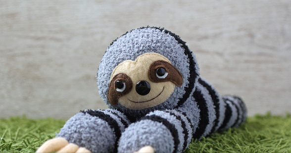 TUTORIAL & PATTERN: Stuffed Sock Sloth